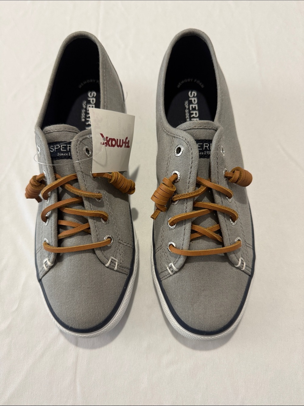 NEW Sperry Gray Canvas Low-Top Sneakers with Tan Laces - Picture 2 of 10